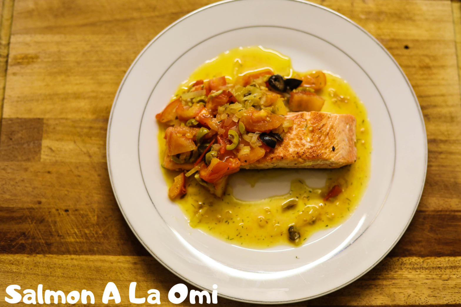 Pan-fried salmon with hot tomato salsa