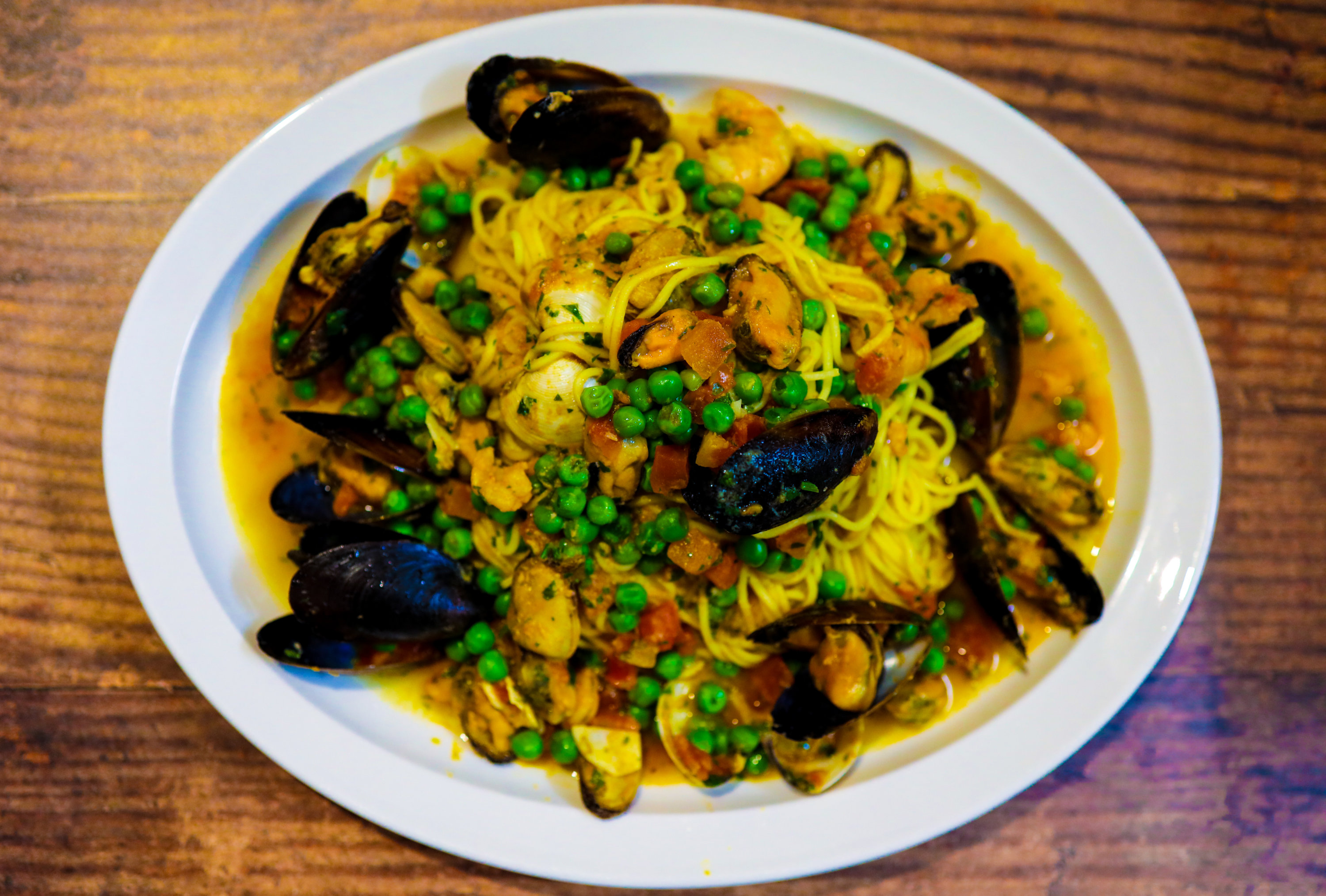 Seafood Noodles with Mussels and Shrimp